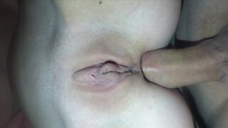 Трахаю в анал жену первый раз (Anal fucking my wife for the first time) порно